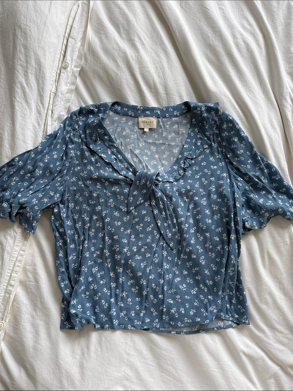 Sézane Floral Short Sleeve Blouse - Blue